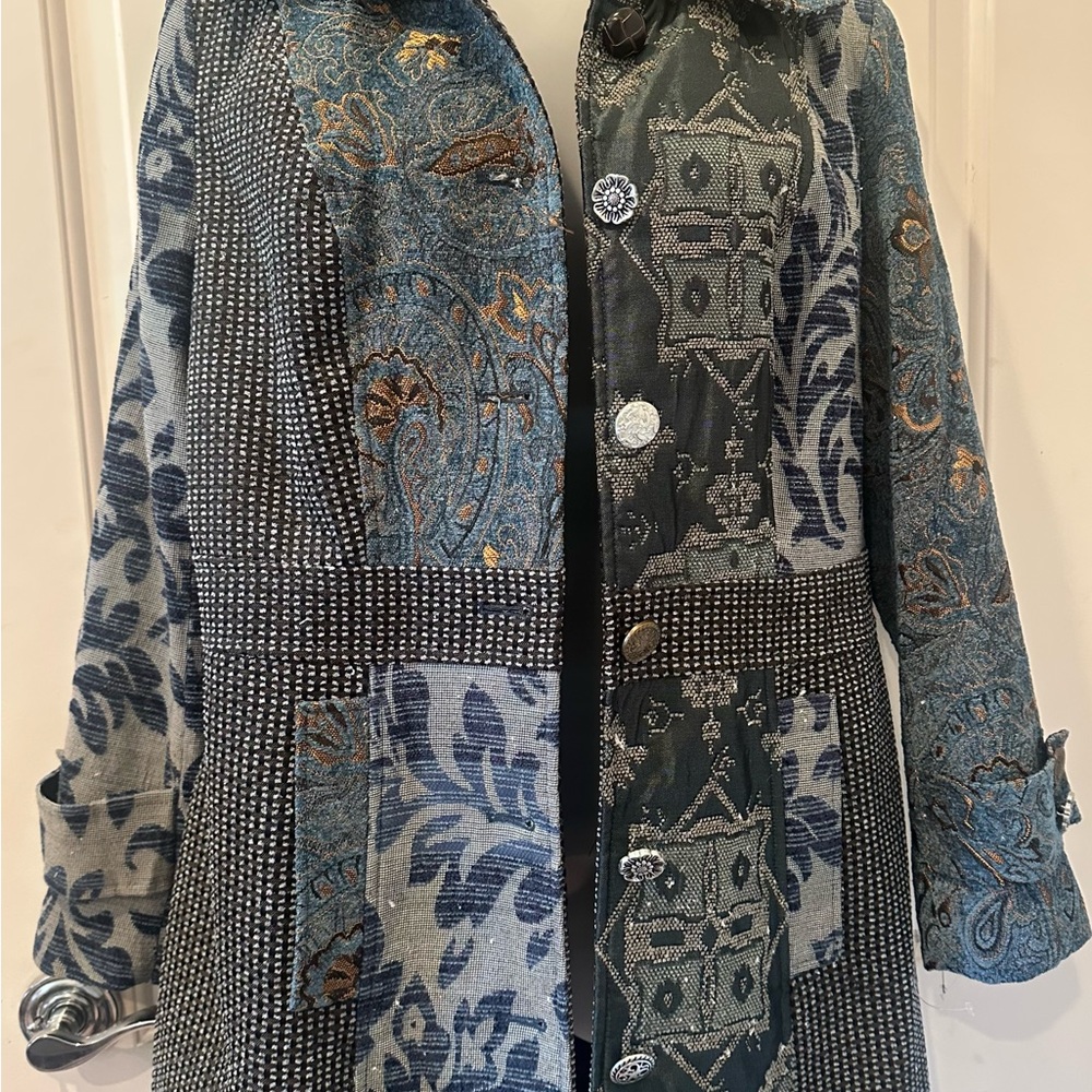 Venus.  Patchwork Blue and Gray Women's Coat. Size 10. - Picture 3 of 9